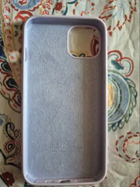 Чехол на iPhone 13