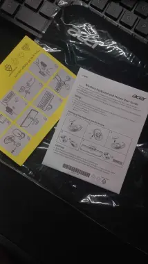 Оригинальная клавиатура +мышь +коврик ACER ( батарейки в комплекте)
