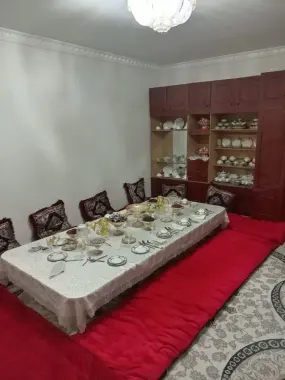 Uy sotiladi 6sotuk