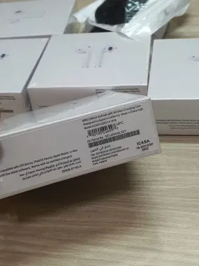 SUPER SKIDKA AirPods 2.2 + Чихол