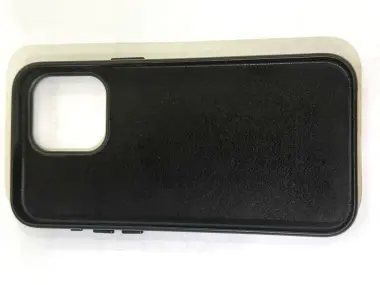 Чехол для iPhone 15 Pro Max, черный пластиковый, MagSafe
