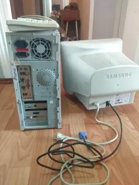 Компьютер монитор блок клавиатура