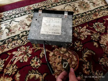 Продам магнитофон родной Damas