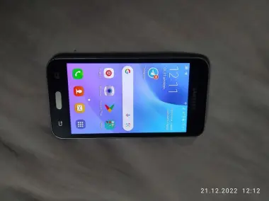 Samsung galaxy j 1