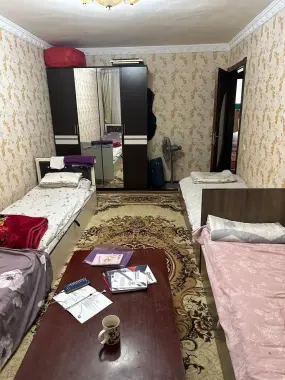 Chilonzor Johon tillari oldida akuratniy qizlar qoyaman 3 ta qiz qoyam