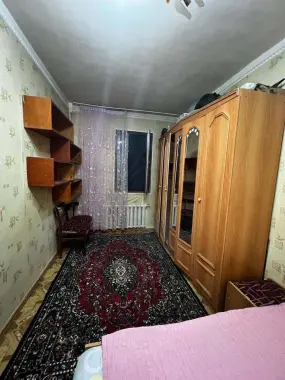 Сдается комната. Дружба народов. Только девушкам