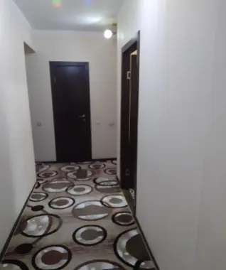 Sheriklikka 1 ta qiz olamiz o'qidigan yoki davlat ishchisi