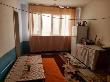 Kvartira yaxshi toza tinch