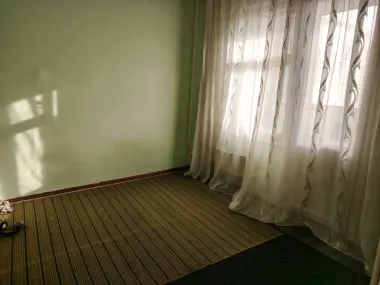 Kvartira yaxshi toza tinch