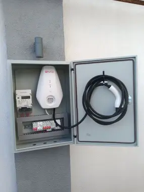 Установка зарядное устройство для Электромобилей