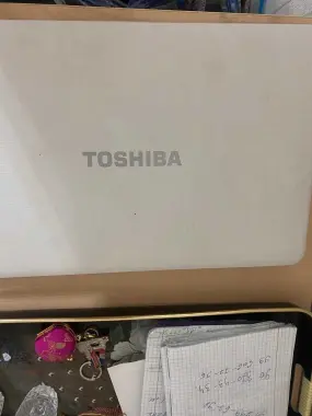 Ноутбук TOSHIBA Windows 10