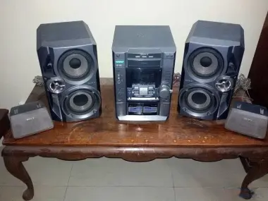 Музцентры Sony MHC-VX555 и Sony cmt-gp5