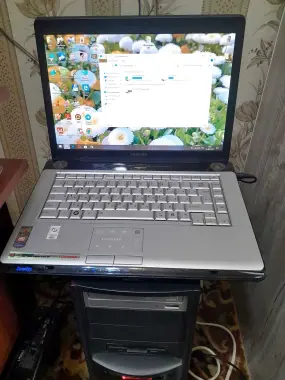 Продам новбук тошиба