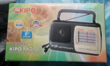 Радио новое цифровое,на акамуляторе.Есть вход для флешки usb