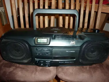 Магнитола JVC RC-X320