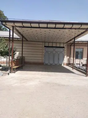 Срочно продам дом в Яшнабадском районе. 10 комнат,2 санаузла,6 соток