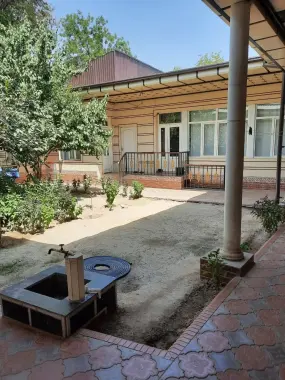 Срочно продам дом в Яшнабадском районе. 10 комнат,2 санаузла,6 соток