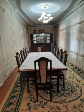 Срочно продам дом в Яшнабадском районе. 10 комнат,2 санаузла,6 соток
