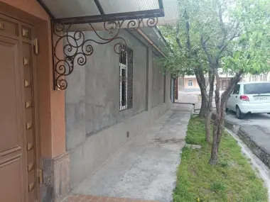 Ховли сотилади шофайзда
