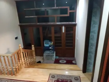 Uchastka sotiladi 4.2 sotih 7 hona 2ta holl 3 sanuzel 3 urvinli uy e