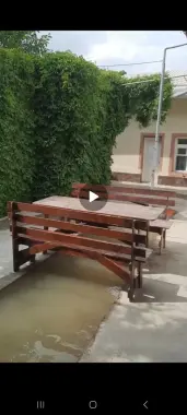 Уч кахромондан 7 км кирганда трассага жуда якин 2 -куча