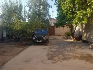 Uy sotiladi srochno