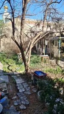 Участок с домом для жилья или строительства