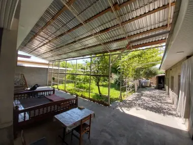 Hovli sotiladi 395000