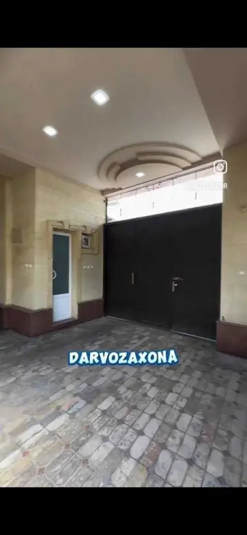 Rabochiy Gorodok, Malika bozori yaqinida xovli