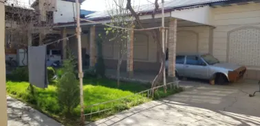Hovli 6 sotihli sotiladi