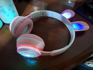 Новый беспроводной блутуз наушник для детей с ушками bluetooth