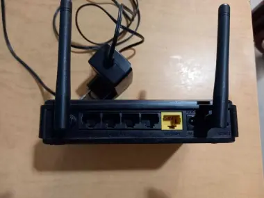 Продам wi-fi роутер - маршрутизатор D-Link DIR-615