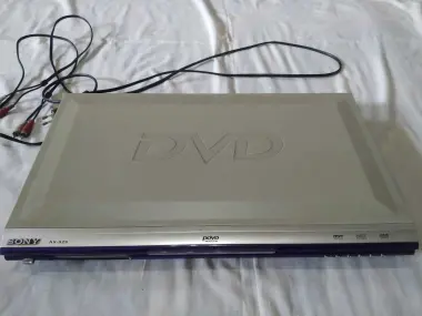 DVD плеер в хорошем состоянии