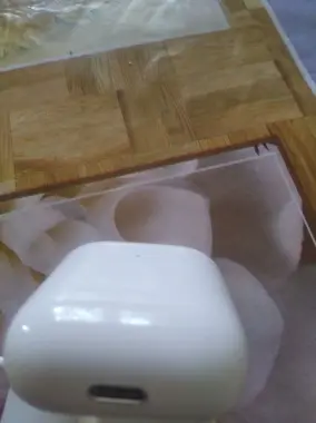 AirPods (Dubai 2.2 Lux version)