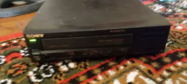 Sony SLV-X110 видео магнитофон кассету жуёт
