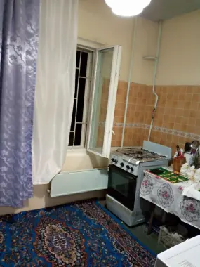 Sergli 2 bekat 1 xonali uy metro oldida 2 bekat