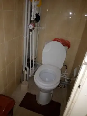 Sergli 2 bekat 1 xonali uy metro oldida 2 bekat