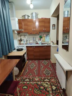 Kvartiraga 3 ta qiz kere