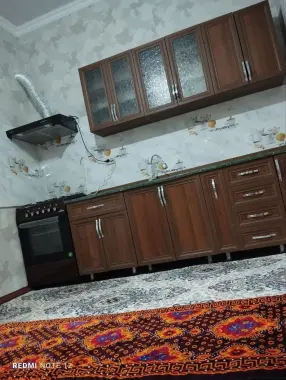 Срочно ижарага бирга туришга аёллар оламиз