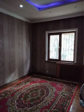 Qizlar uchun kvartira yunusobod tumanida sheriklikka