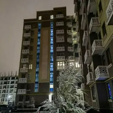 Сергели метрони 3 бекати олдида қизлага квартира бор грен хоусда