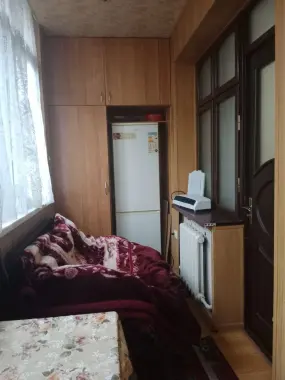 Qizlarga arenda kvartira bor