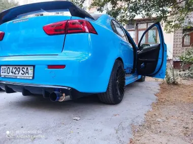 Mitsubishi Lancer
