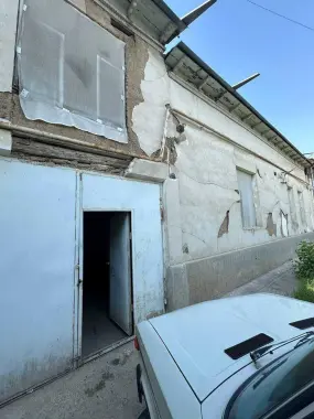 Uy Sotiladi Uchtepa tumani Taqachida oq masjid mahallasi chevar 7 uy