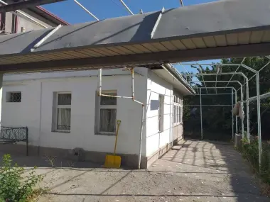 Продается участок 7 соток в городе !
