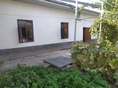 Uy sotiladi 7.5so'tik