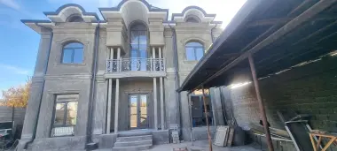Уй сотилади 80 % битган таййор