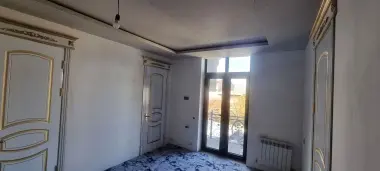 Уй сотилади 80 % битган таййор