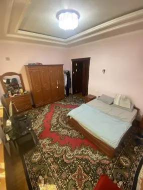 Ховли жой сотилади