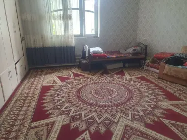 8 sotik hovli 5 xonali uy sotiladi
